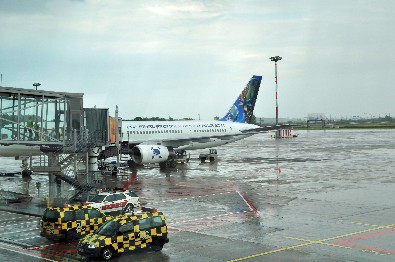 von Schnefeld nach Kreflavik